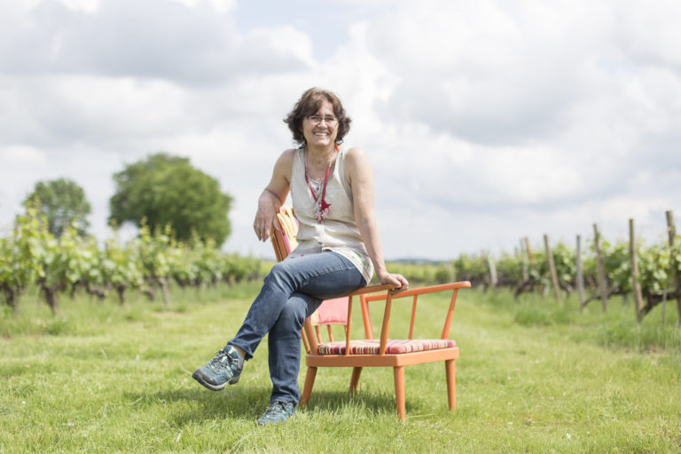 Cécile Chupin rempaillage de chaise technique traditionnelle revisité avec créativité 