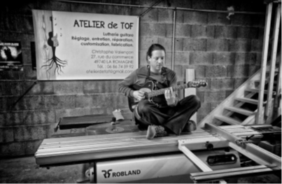 Christophe Valençon lutier en guitare participe aux  JEMA 2026 