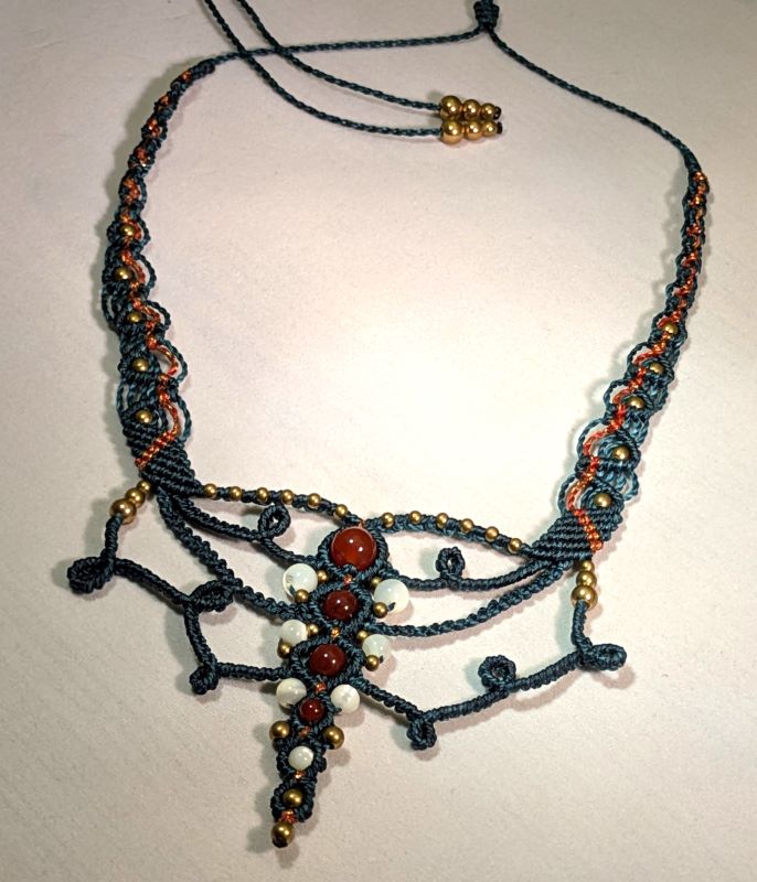 Collier de créateur en macramé en cordon toronné pour inventer de beaux bijoux